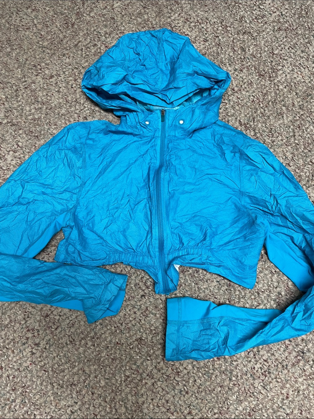 Lululemon cropped hooded wind breaker style jacket